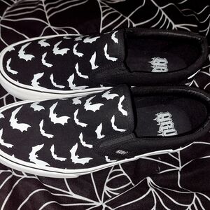 Womens YRU Chill Bat Shoes Size 8